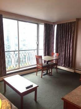 Tropicana Suite Hotel Vancouver Kültér fotó