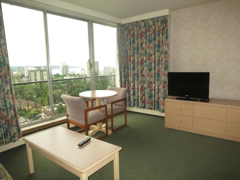 Tropicana Suite Hotel Vancouver Szoba fotó