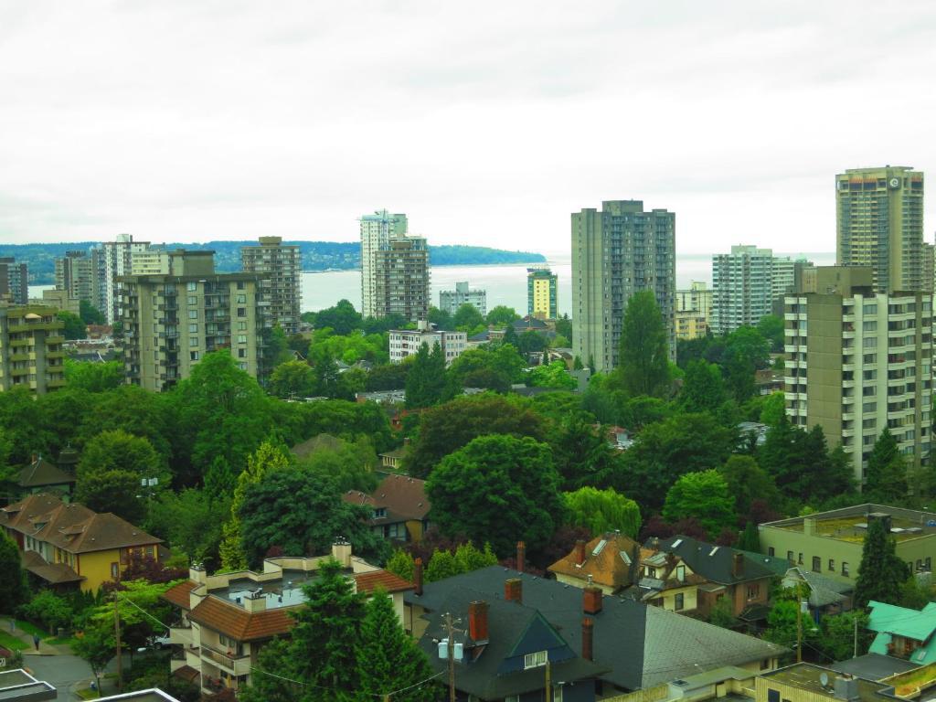 Tropicana Suite Hotel Vancouver Szoba fotó