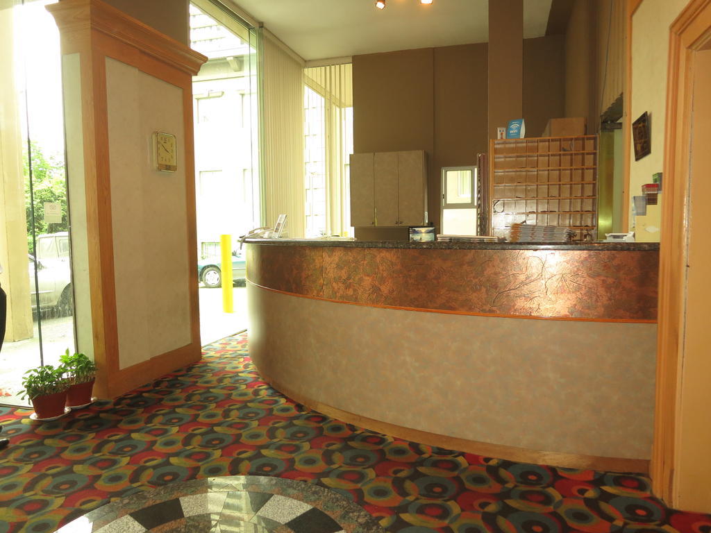 Tropicana Suite Hotel Vancouver Kültér fotó